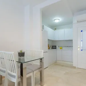 apartamento-suite-centrico.hotelsinnerja.org/