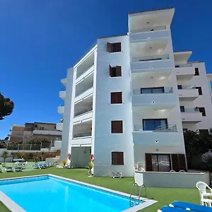 marina-palmanova-apartamentos.allmallorcahotels.com/